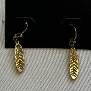 MyStyle Elegant Gold Feather Dangle Earrings